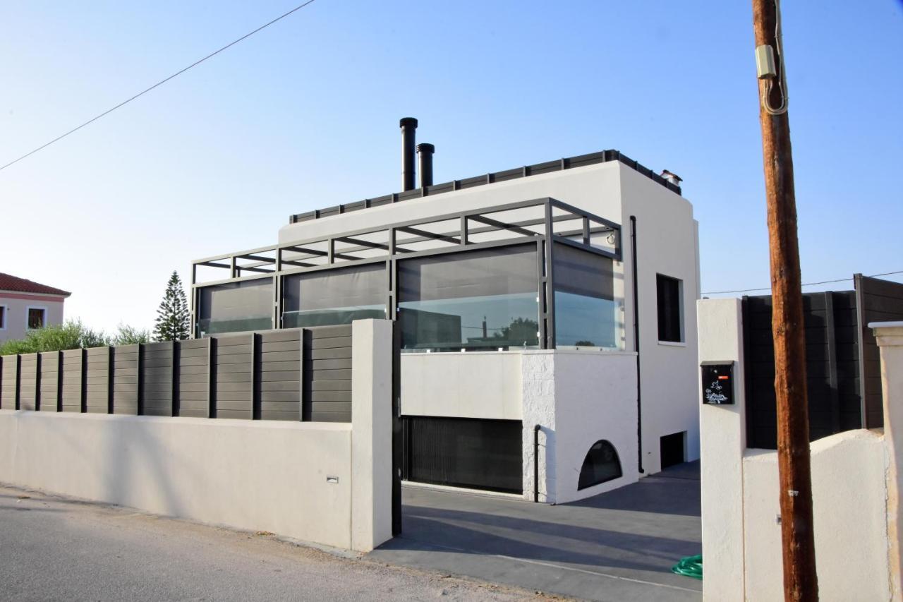 White And Black Aegina Exterior foto
